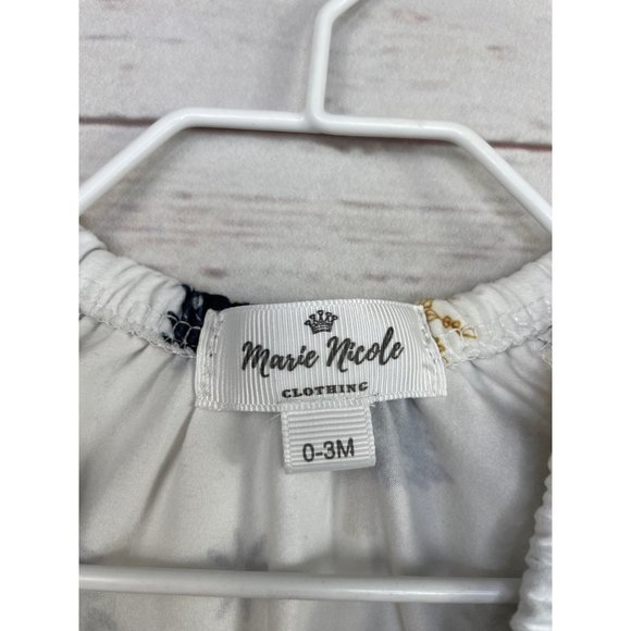 Marie Nicole Christmas Onesie 0-3 Months - Picture 3 of 4